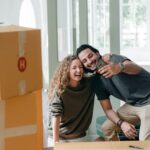 Pareja con su colchón financiero