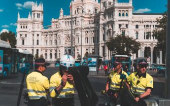 Cuerpo de Policía en la plaza de Cibeles, Madrid