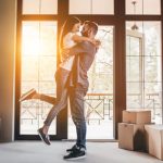 Comprar una casa en pareja: claves y consejos | ViveMásVidas