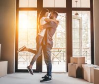 Comprar una casa en pareja: claves y consejos | ViveMásVidas