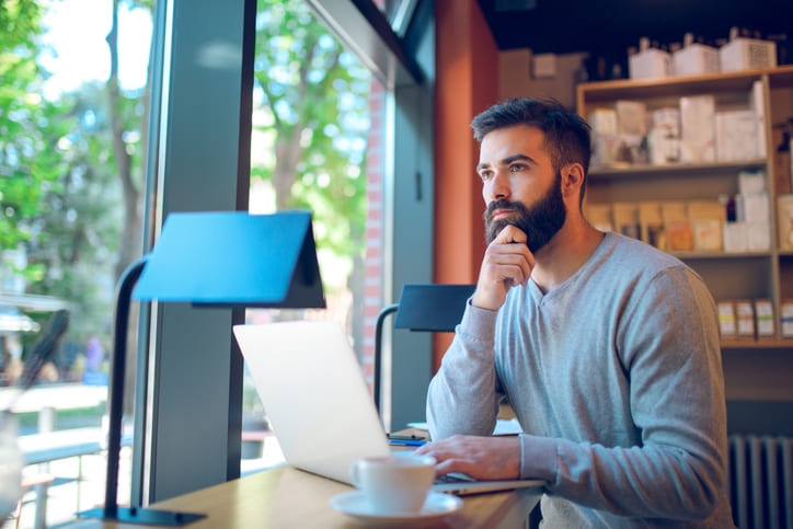 Cómo escoger un buen nombre para una empresa en Internet