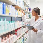 Medicamentos de farmacia bajan de precio en 2022