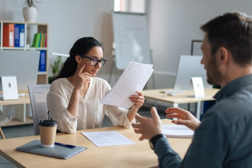 Gestos y actitudes a evitar en una entrevista de trabajo