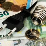 Así baja el precio de la luz tras limitarse el precio del gas a 50 euros por MW/h | ViveMásVidas