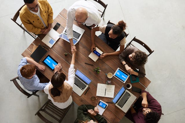 Optimiza tu perfil profesional con estrategias de networking y visibilidad
